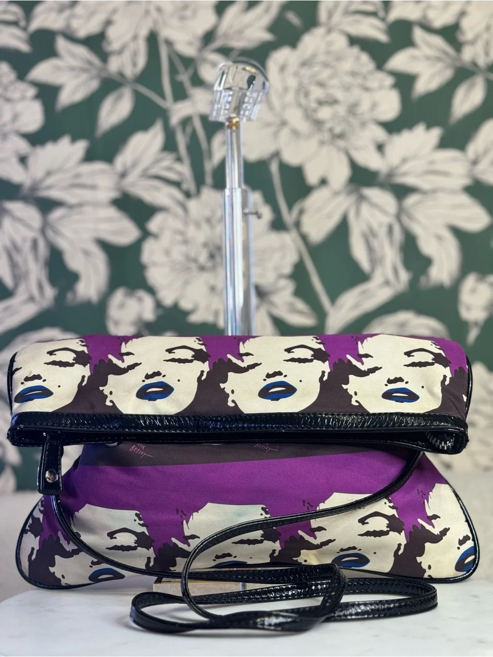 Betsey Johnson *RARE* Marilyn Monroe Pop Art Foldover Crossbody Bag - Picture 2 of 7